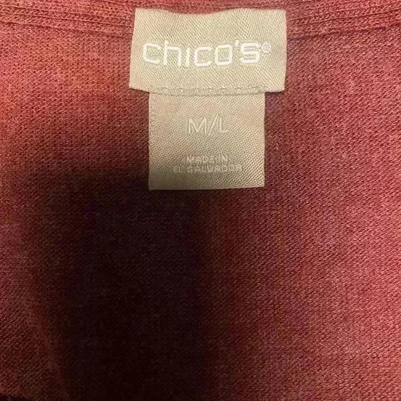 Chicos V neck short sleeve with cuff slits on sides size M/L in wine color - Picture 6 of 7